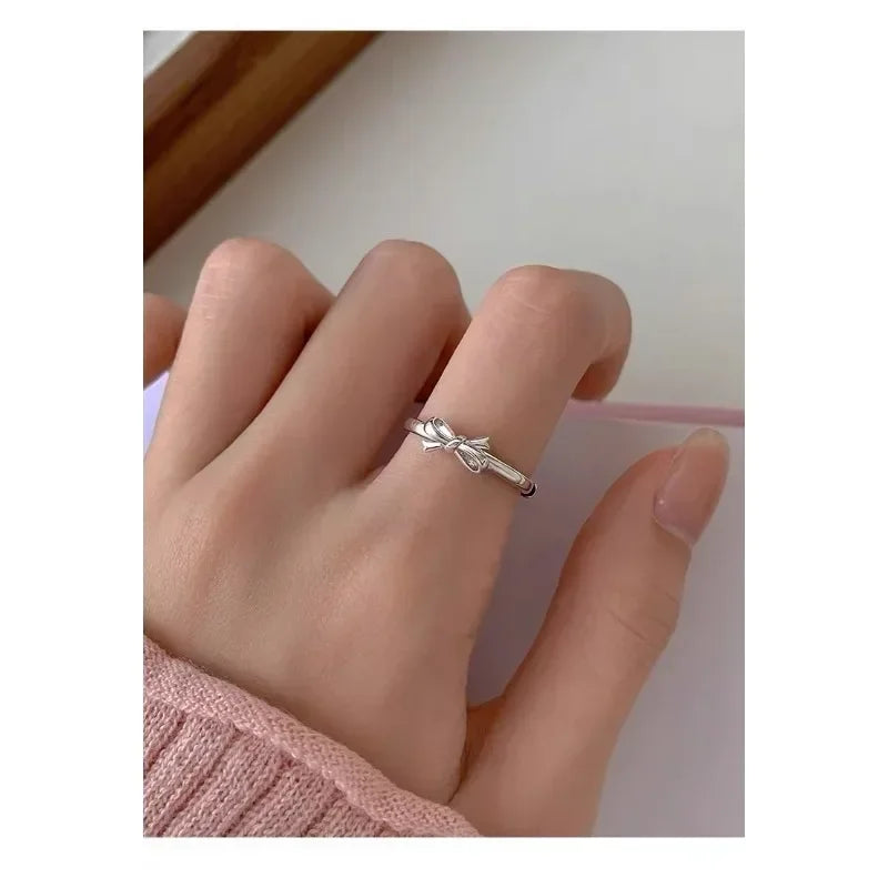 2024 New Sweet Bow Index Finger Rings for Women Mini Bow knot Design Simple Plain Opening Ring Gift For Girl