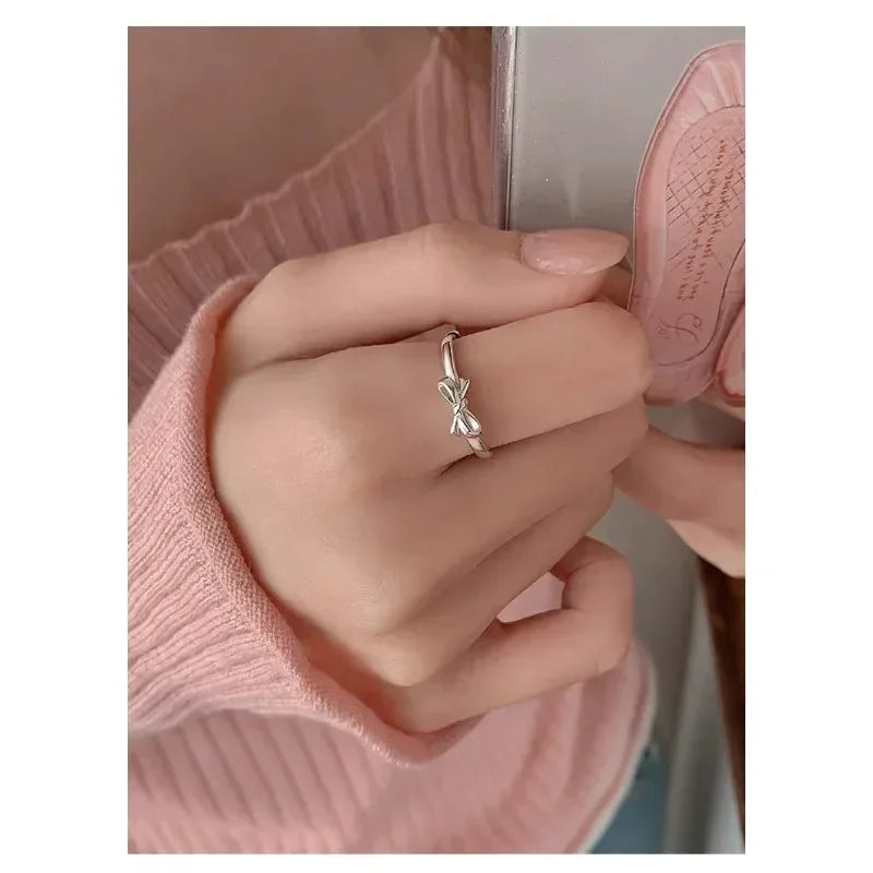 2024 New Sweet Bow Index Finger Rings for Women Mini Bow knot Design Simple Plain Opening Ring Gift For Girl