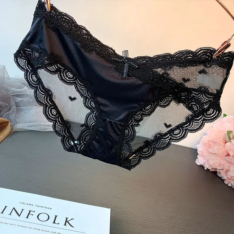 3 pieces Light luxury sexy underwear women low-rise lace transparent seamless high-grade high-grade temperament high-end briefs