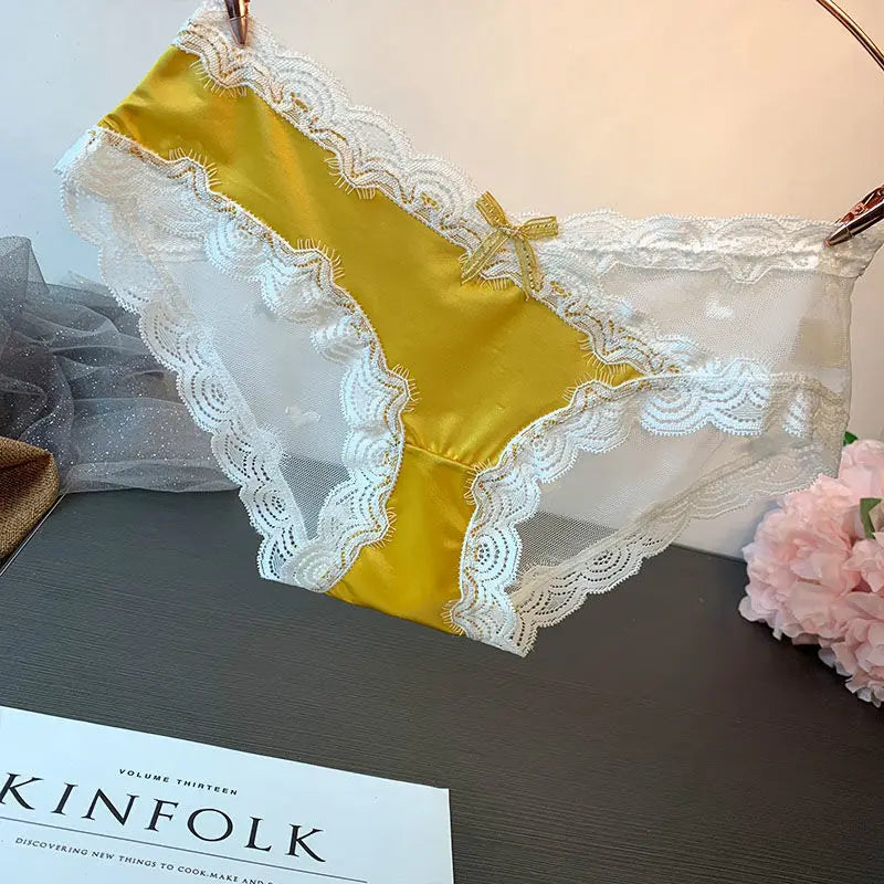 3 pieces Light luxury sexy underwear women low-rise lace transparent seamless high-grade high-grade temperament high-end briefs