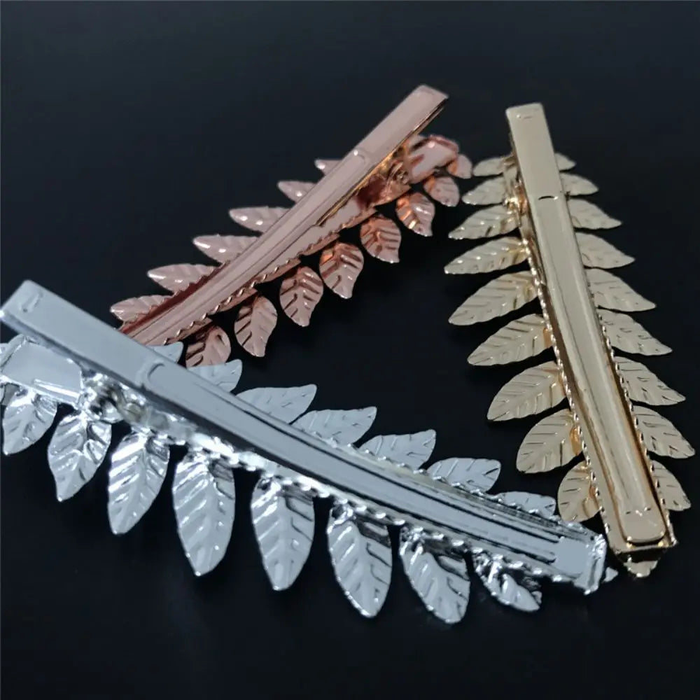 Western Hot Design Pearl Hairpin Leaf Shape Creative Metal Fashion Hair Clip For Trend Modern Women Accessory