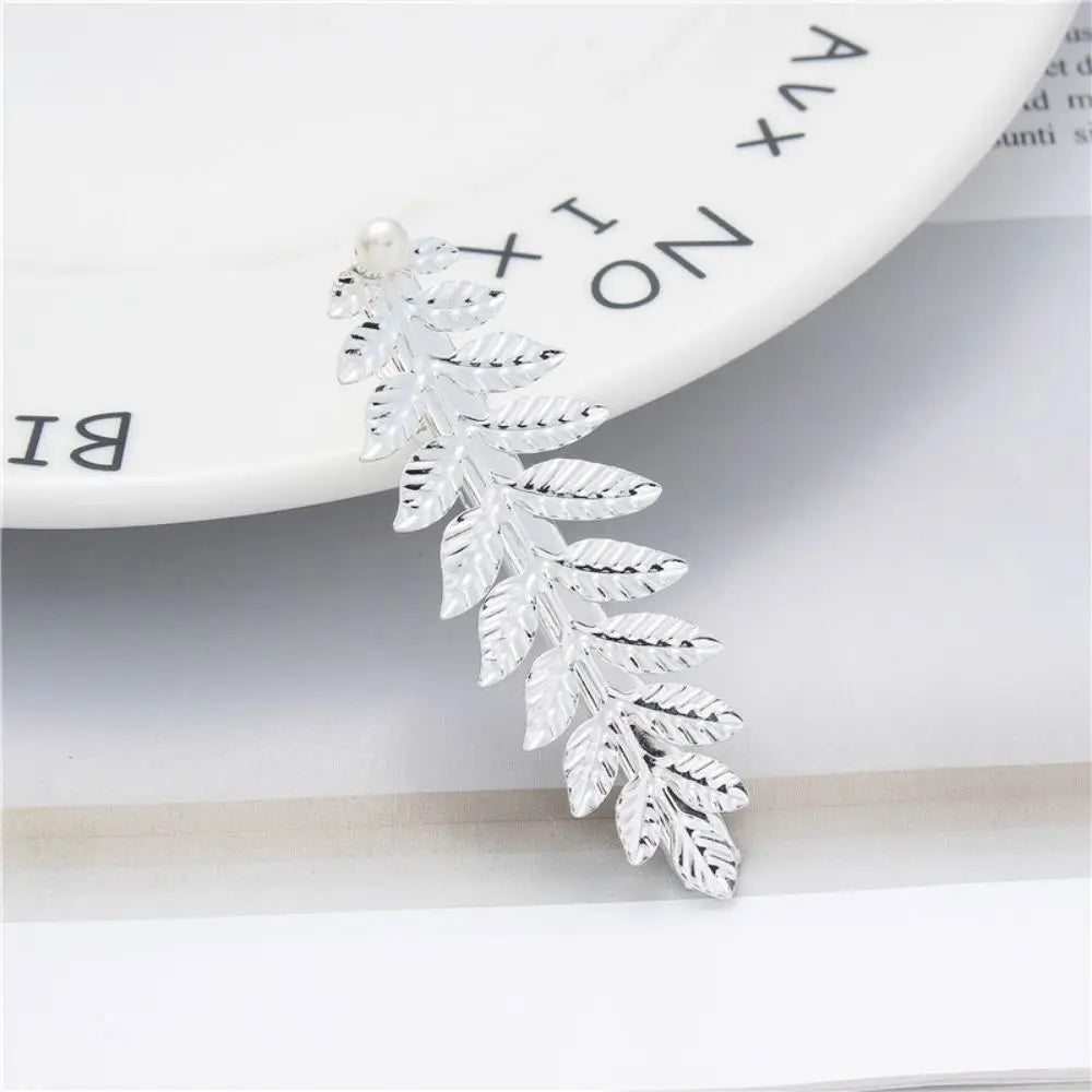 Western Hot Design Pearl Hairpin Leaf Shape Creative Metal Fashion Hair Clip For Trend Modern Women Accessory